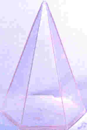 düzgün altıgen piramit mikadan üretilmiş şeffaf plastik